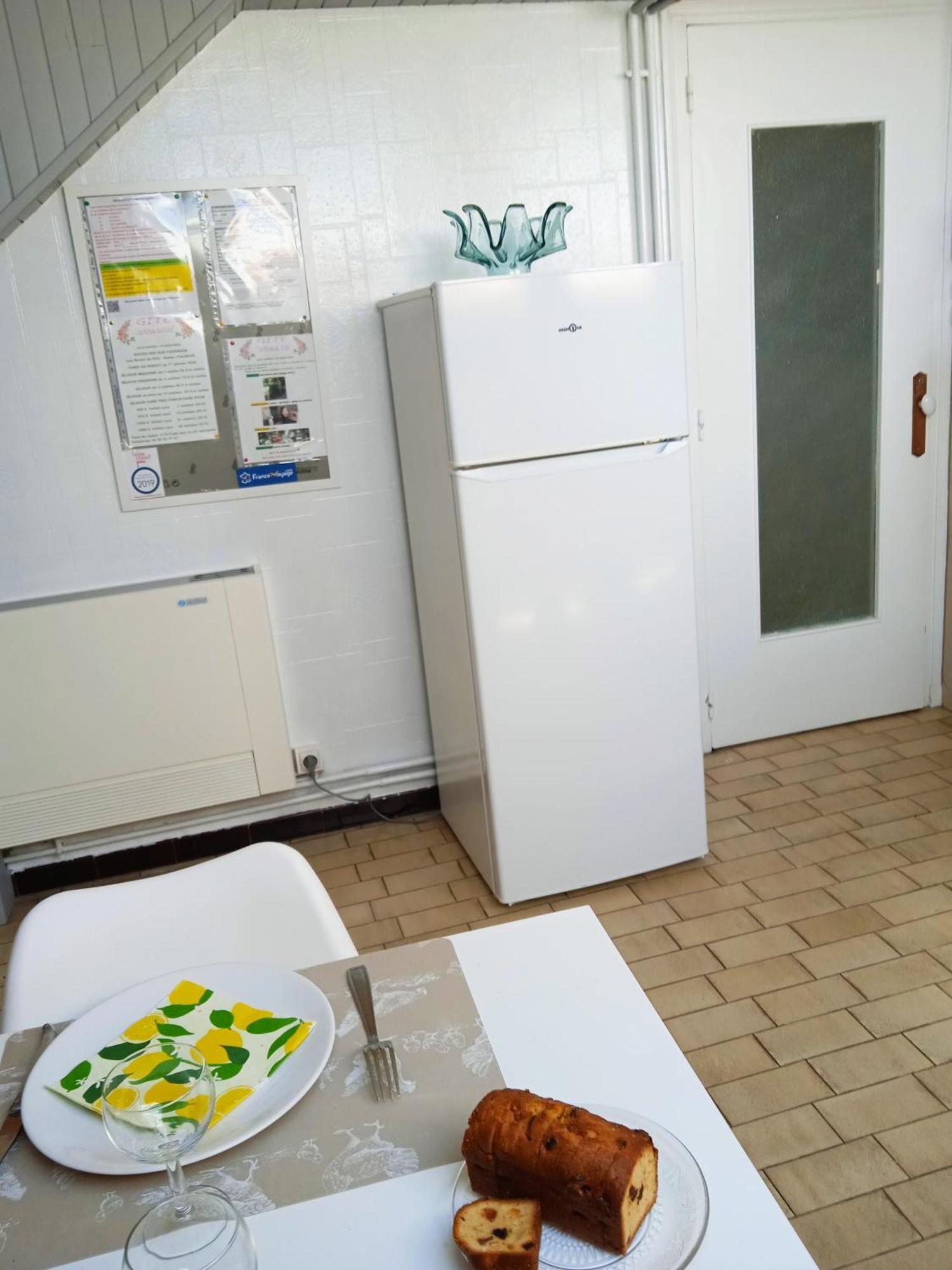 Les Roses De Rita Apartment Boisset-lès-Montrond Екстериор снимка